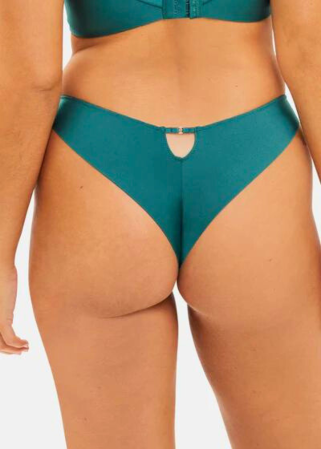 Tanga Sans Complexe