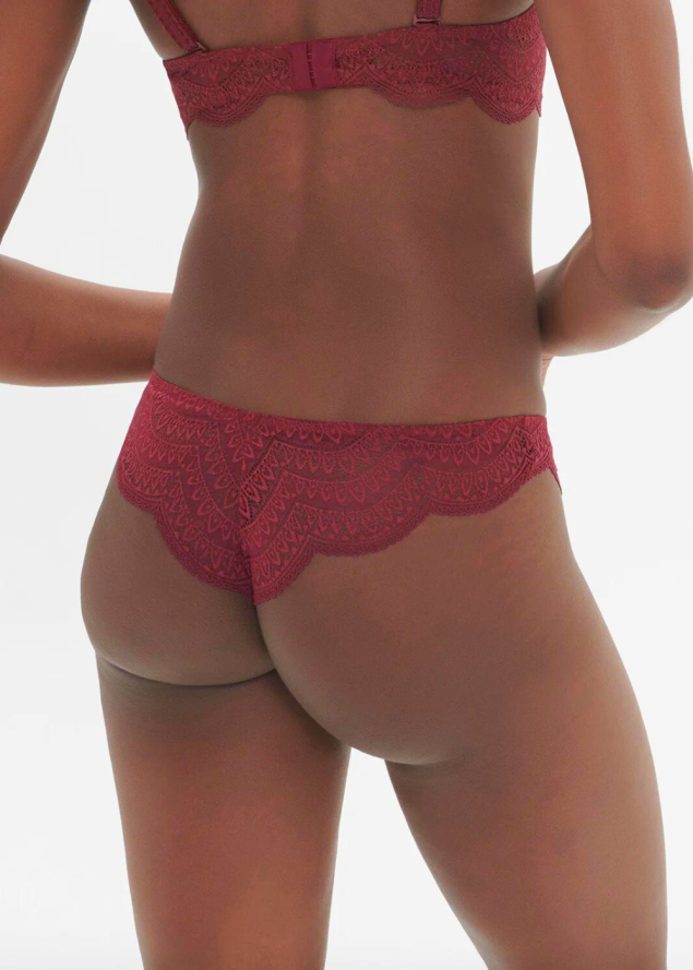 Tanga Simone Prle