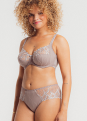 Soutien-gorge emboitant  armatures 