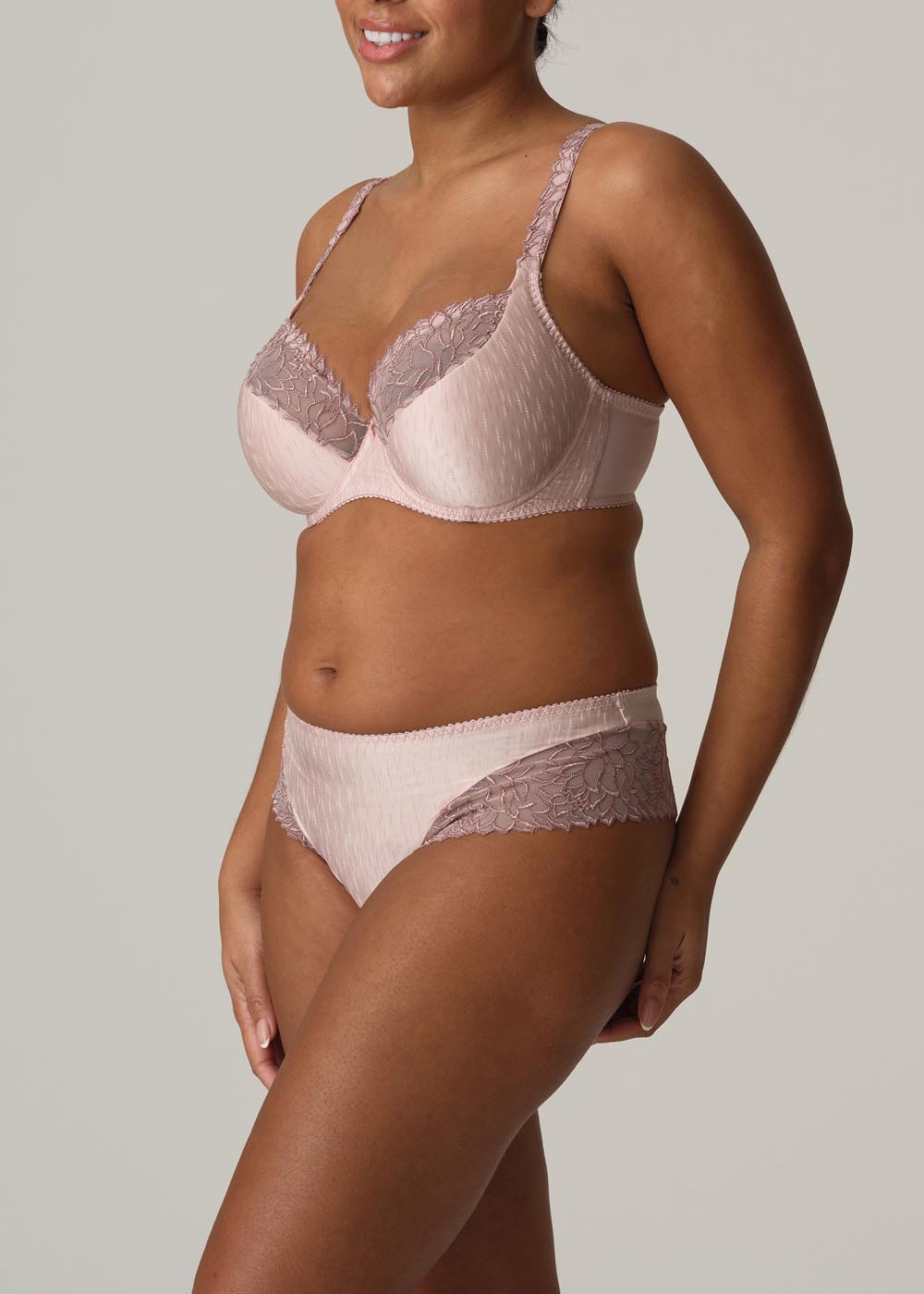 String Luxueux Prima Donna Vintage Pink